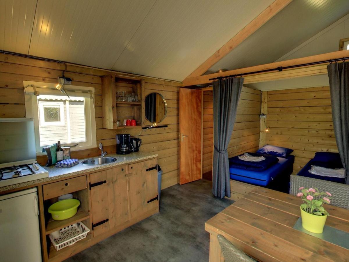 Chalet With Dishwasher, In Natural Environment IJhorst Exteriör bild