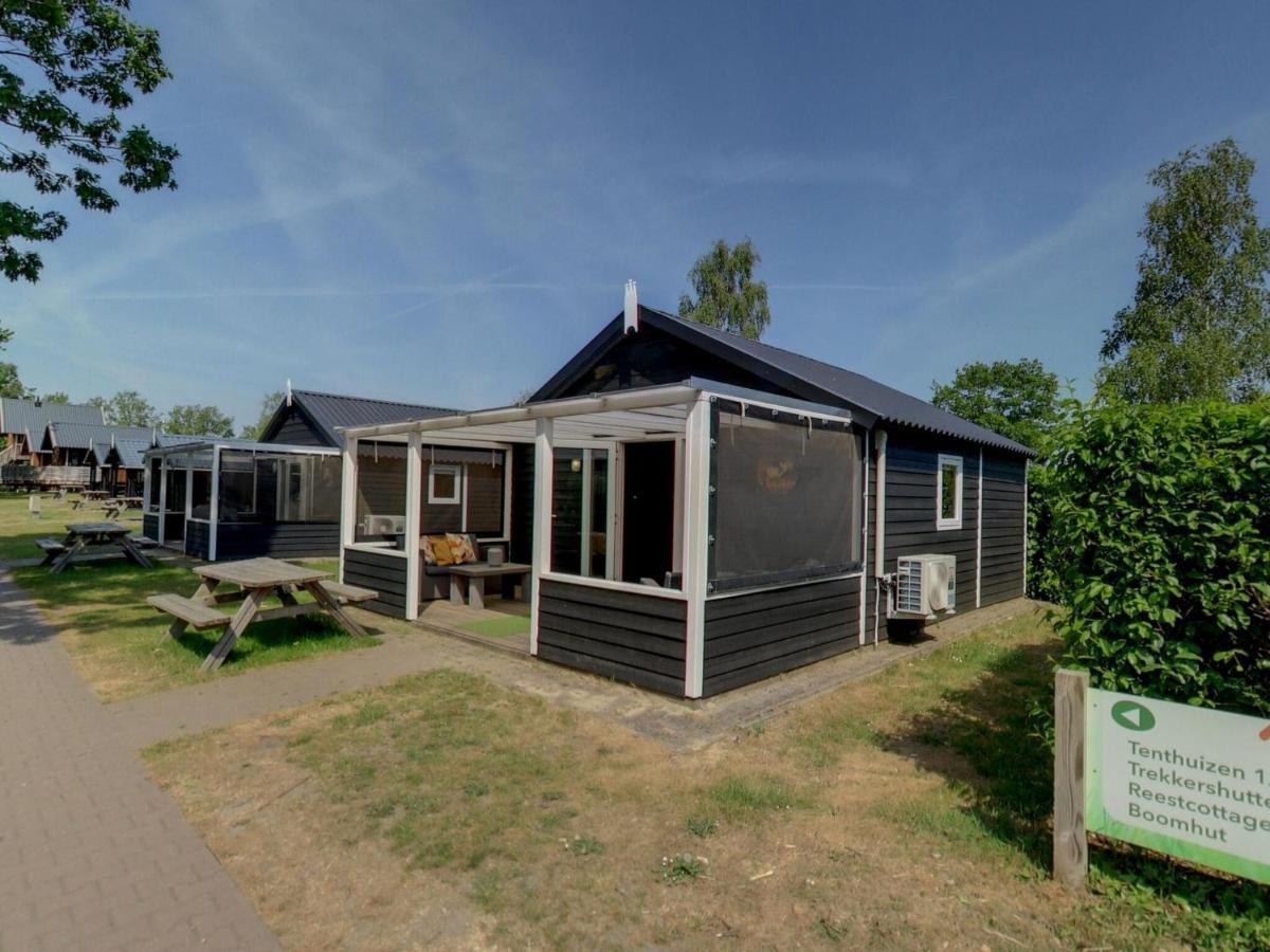 Chalet With Dishwasher, In Natural Environment IJhorst Exteriör bild