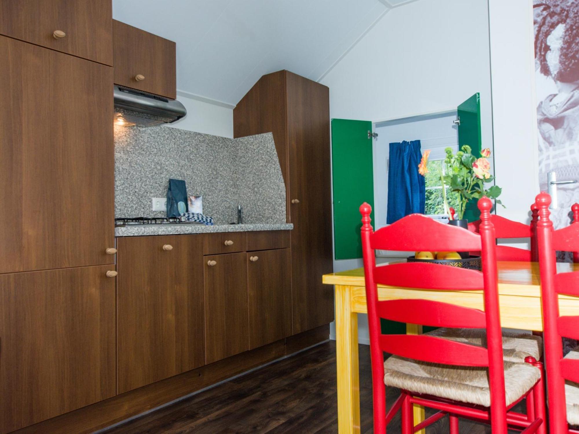 Chalet With Dishwasher, In Natural Environment IJhorst Exteriör bild