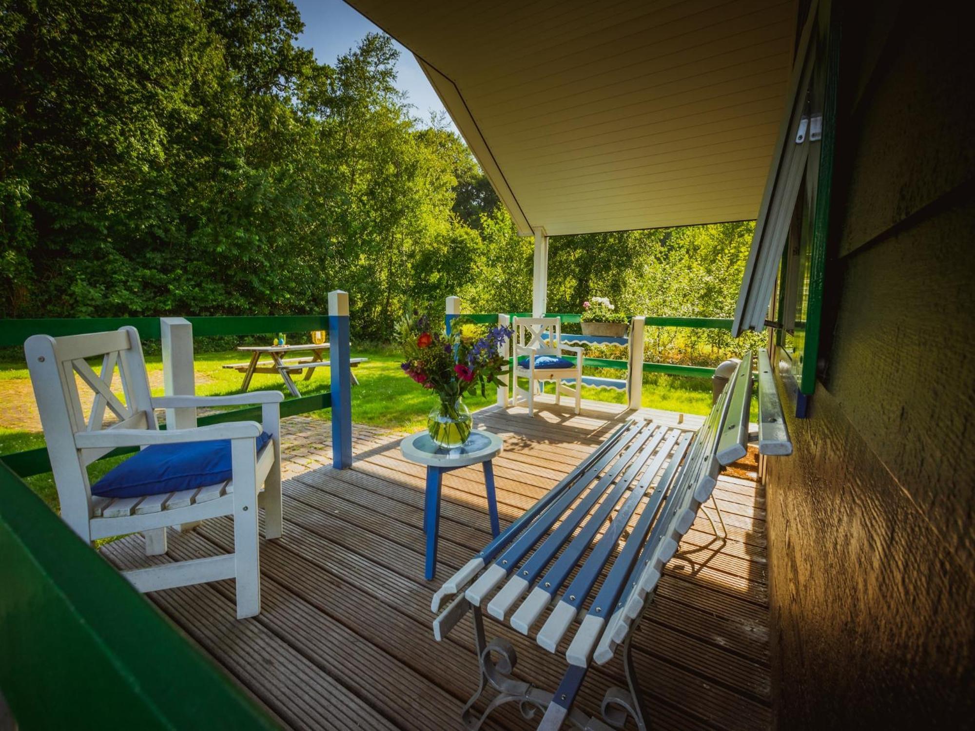 Chalet With Dishwasher, In Natural Environment IJhorst Exteriör bild